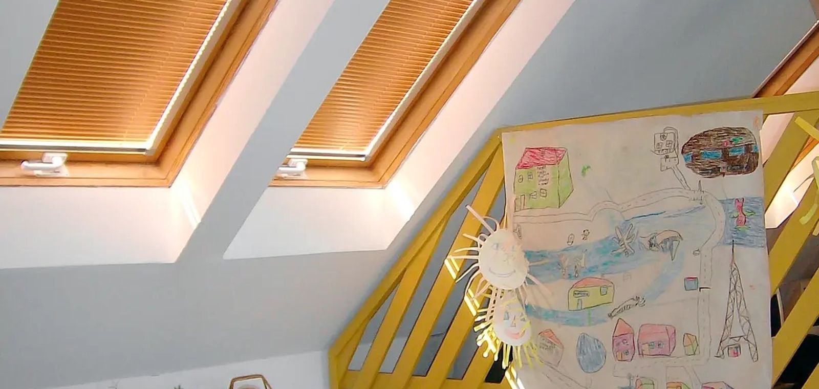 Rolety na střešní okna – Plisé