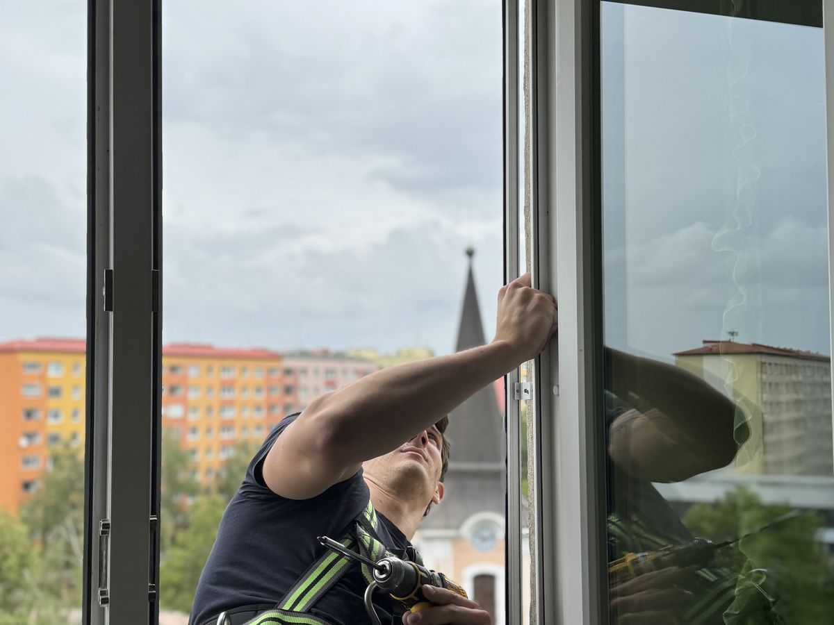 Oprava žaluzie bytového domu